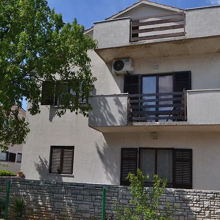 Apartman Din-Pola Esterno foto