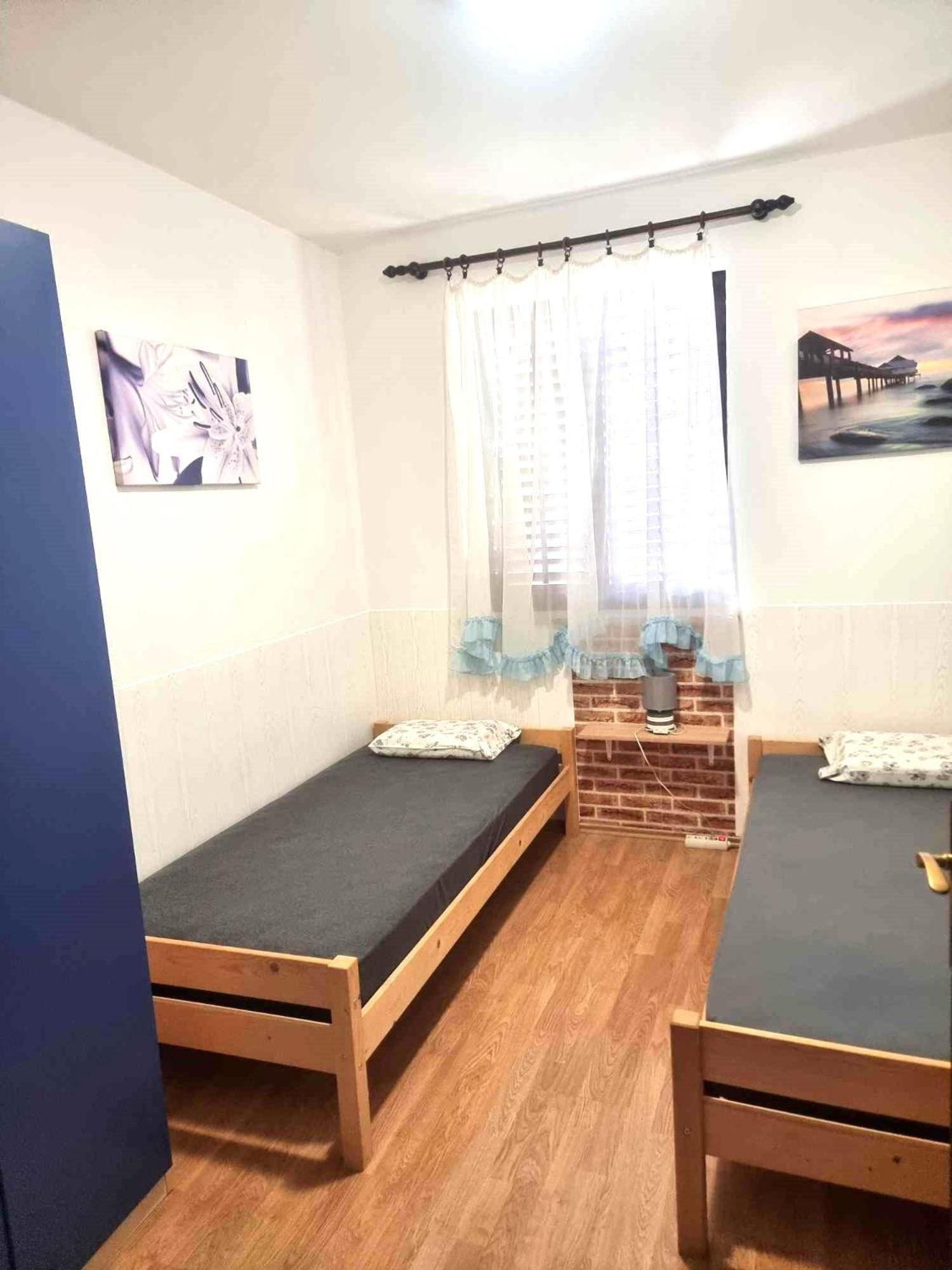 Apartman Din-Pola Esterno foto