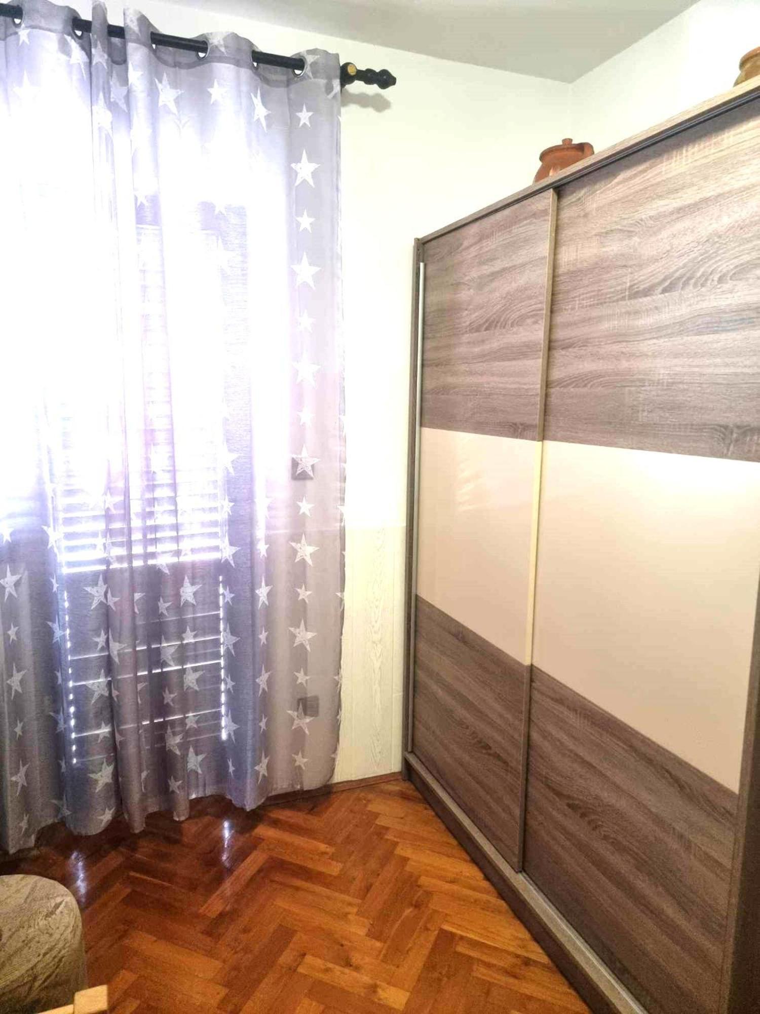 Appartamento Apartman Din-Pola Esterno foto