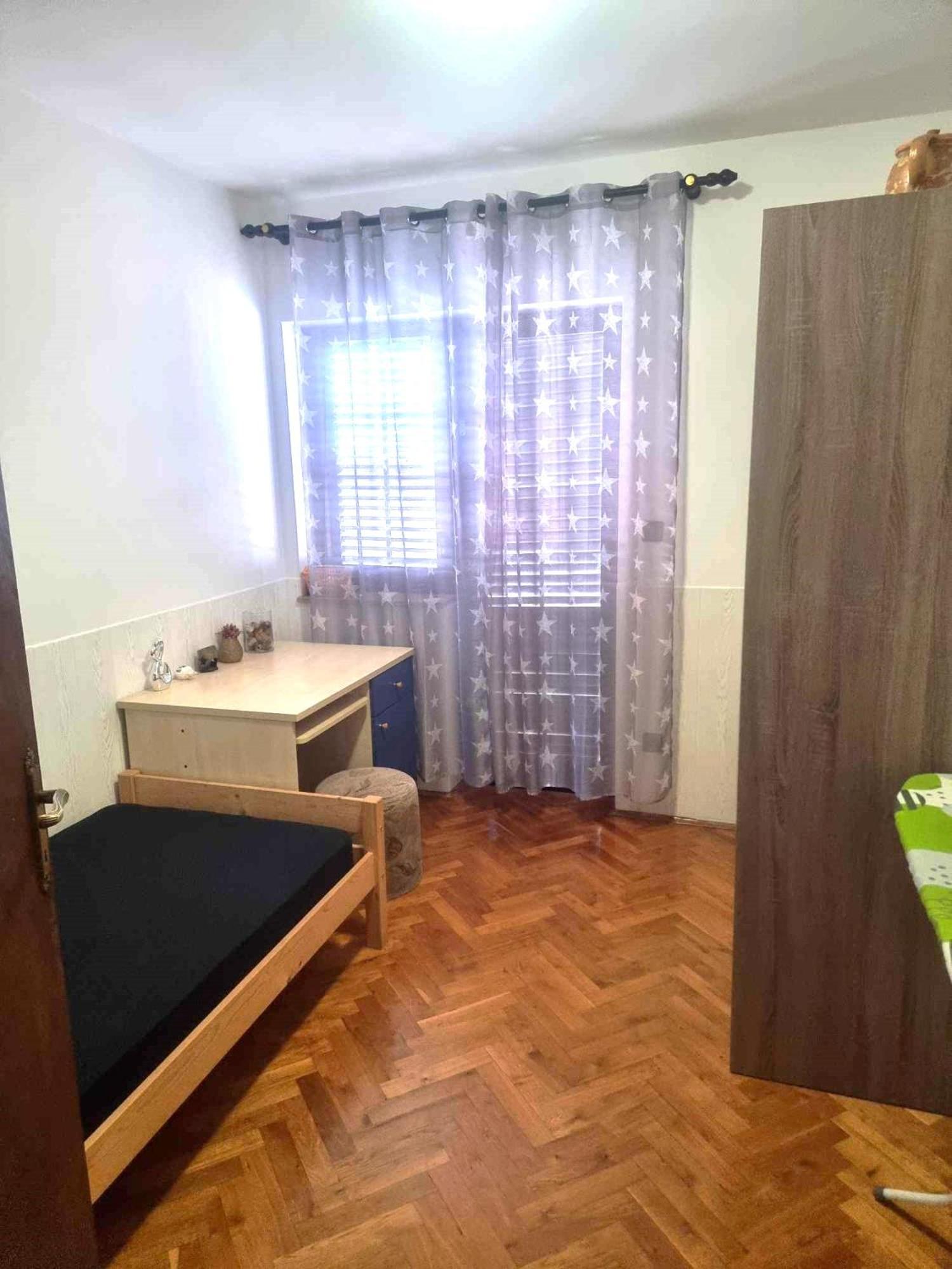 Appartamento Apartman Din-Pola Esterno foto