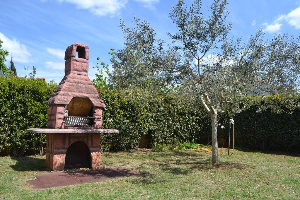 Apartman Din-Pola Esterno foto